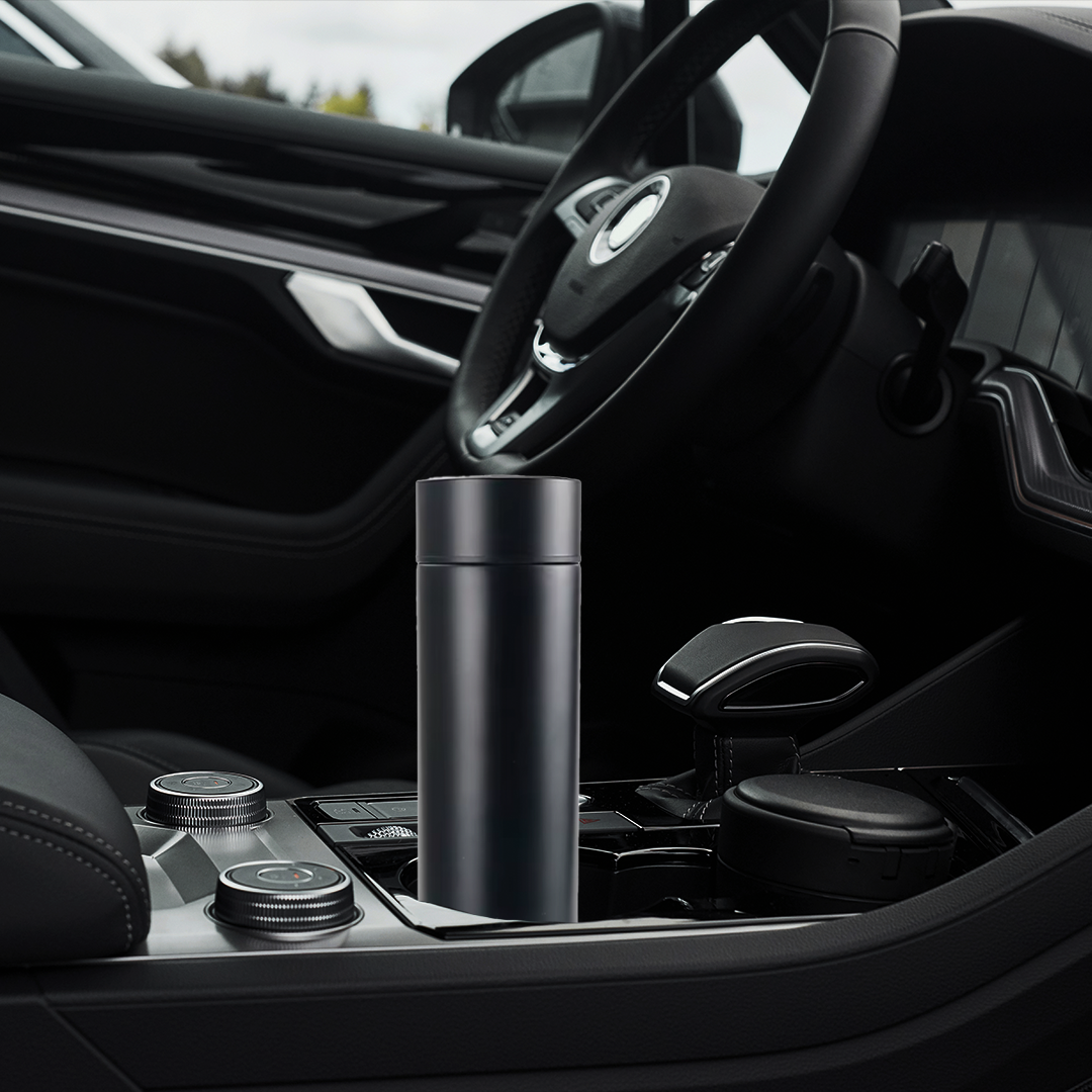 Smart bidon z wyświetlaczem led